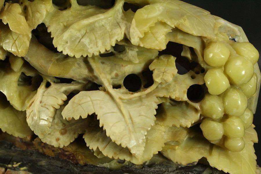 中国美術 青田石雕 刻葡萄木 置物 寿山石 鑑賞石(ZE874)