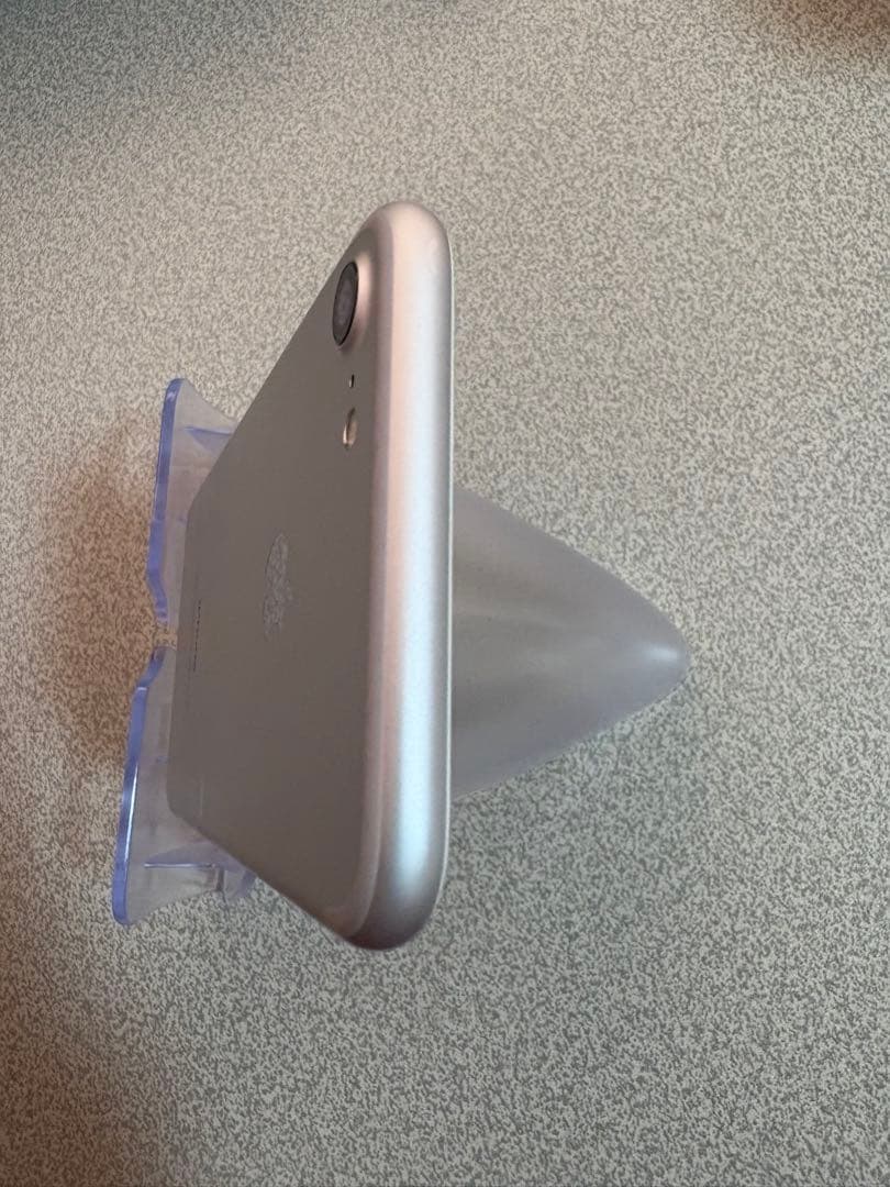 【美品】iPhone7 シルバー 32GB 94%