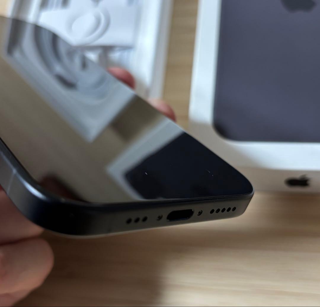 【美品】iPhone16 128GB ブラック