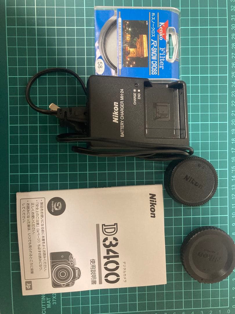 Nikon D3400 レッド