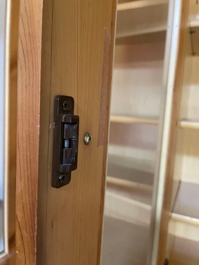 LEGNATEC 木製 ガラス扉 キャビネット 食器棚 カントリー調