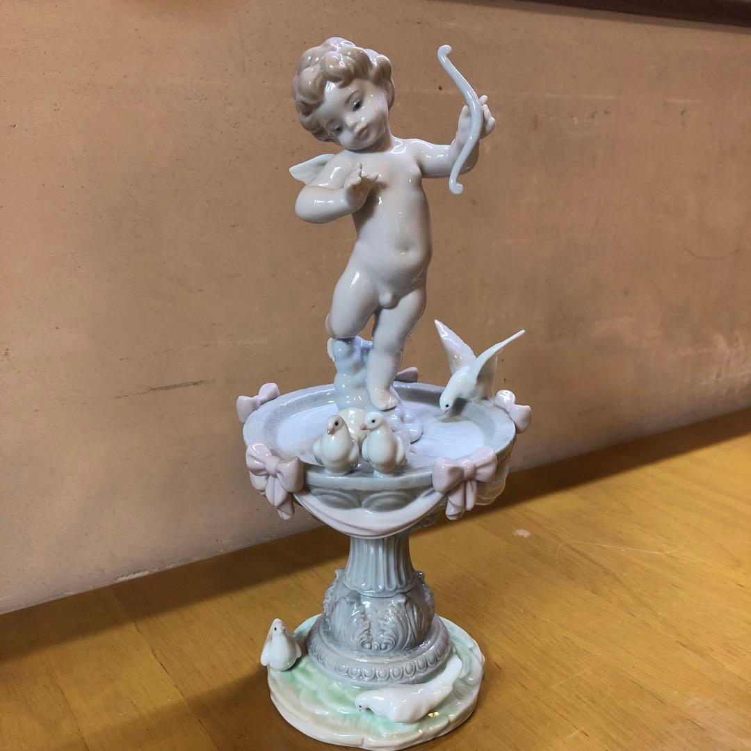 リヤドロ6458 愛の泉 天使・ハト・リボン