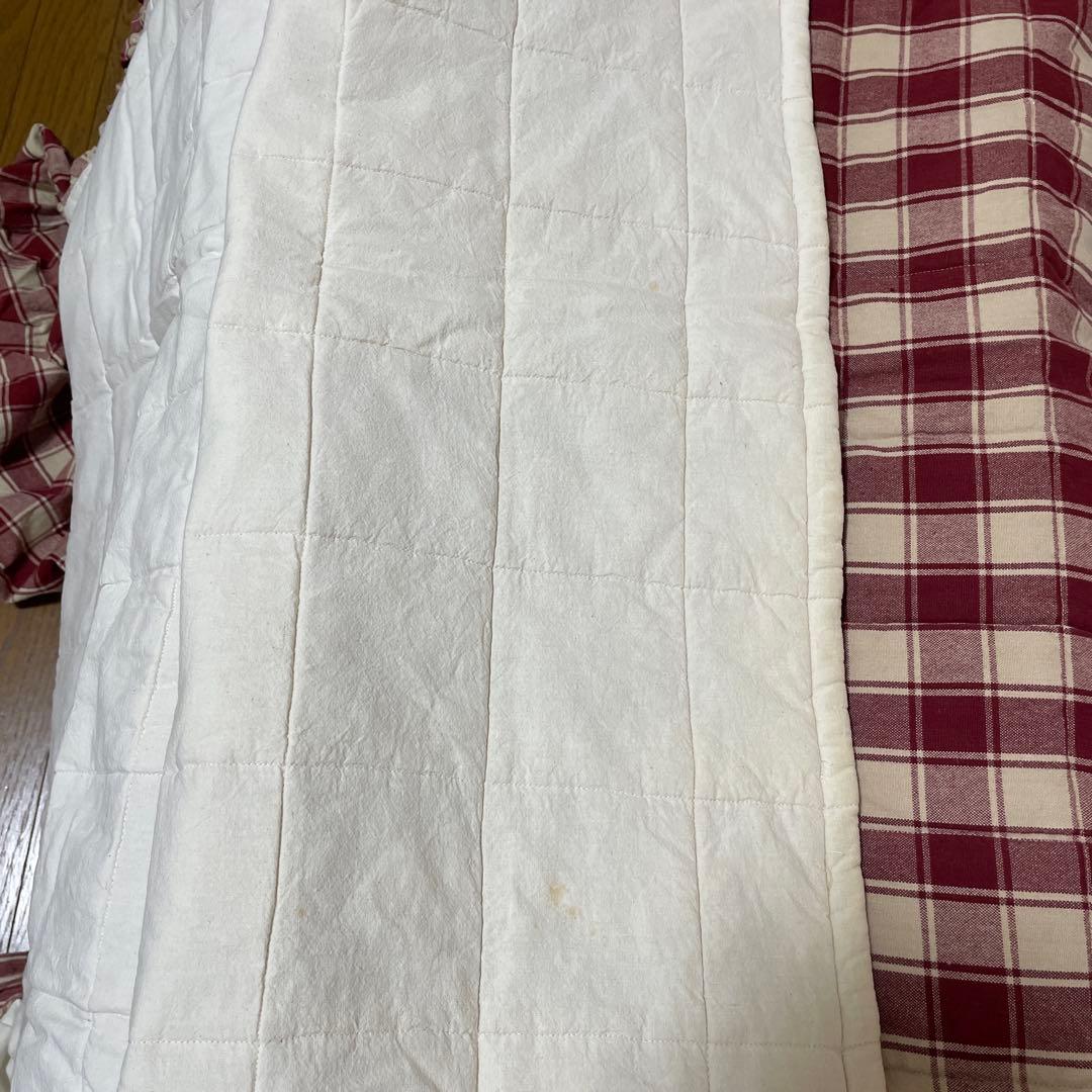 アンファン ベッドスカート マルチカバー　キルト　カントリー　アントステラ　赤