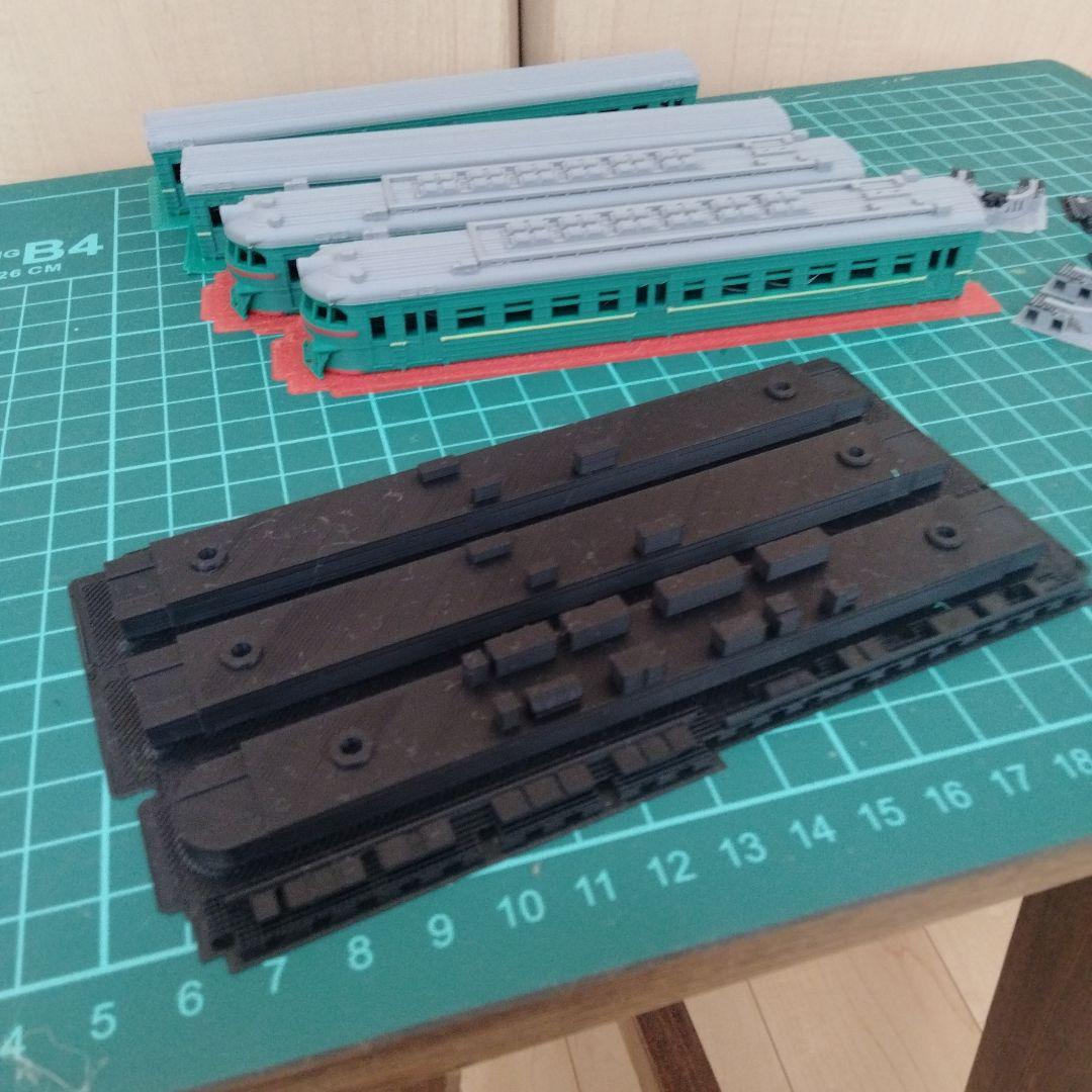 ソ連・ロシア　ER10近郊電車　鉄道模型（Nゲージ）キット　4両セット