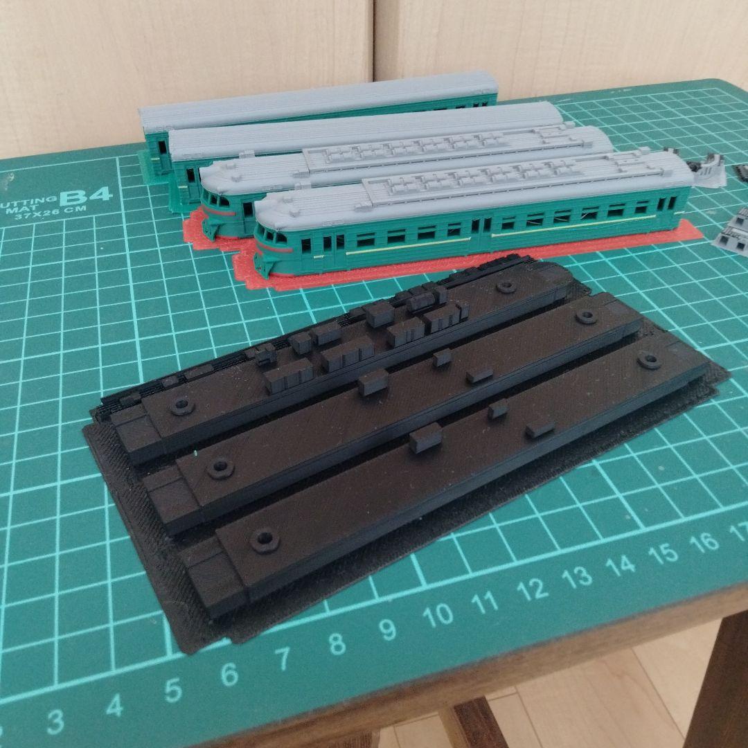 ソ連・ロシア　ER10近郊電車　鉄道模型（Nゲージ）キット　4両セット