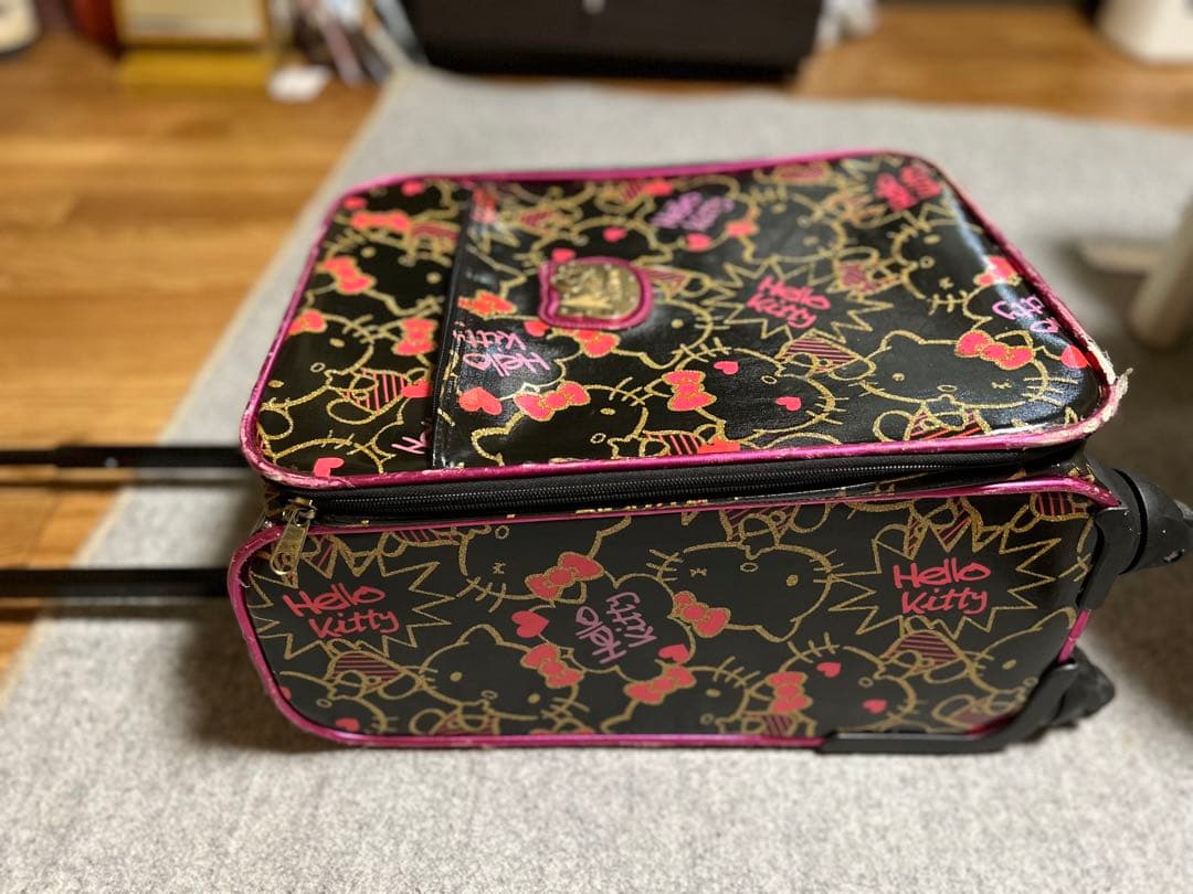 Hello Kitty キャリーケース 中型