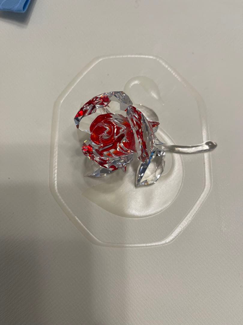 スワロフスキー　SWAROVSKI ブロッサミングローズ　レッド