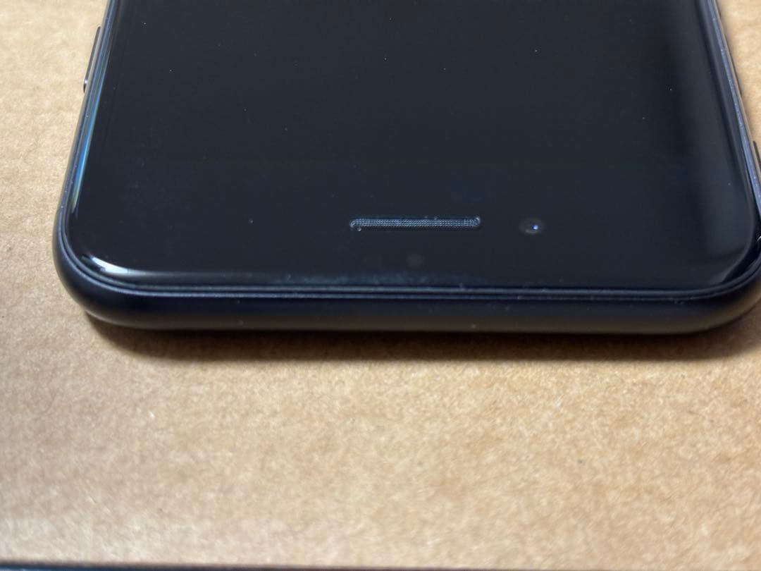 【中古】iPhone SE 第二世代 128GB 本体のみ