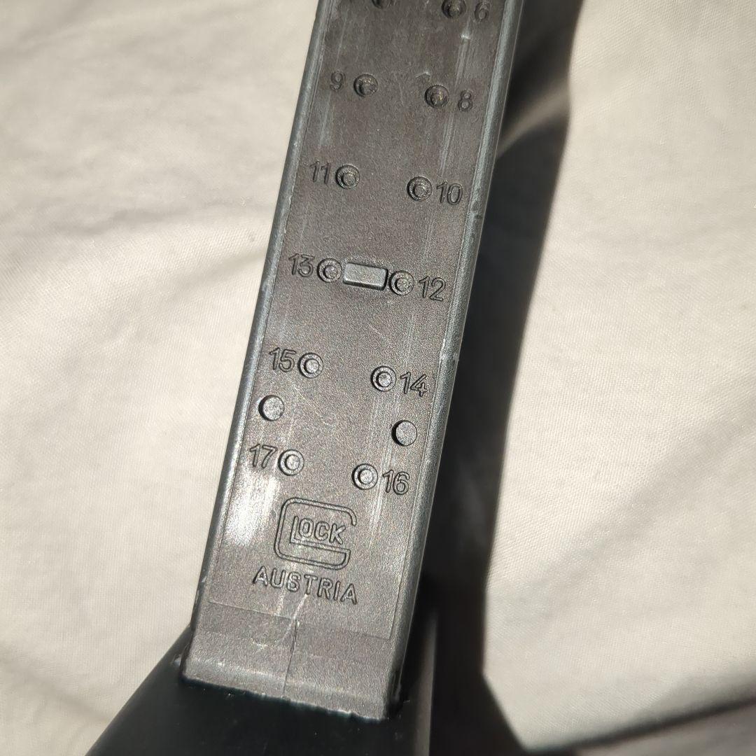 primary airsoft グロック用m4マガジン使用　外部ソースアダプター