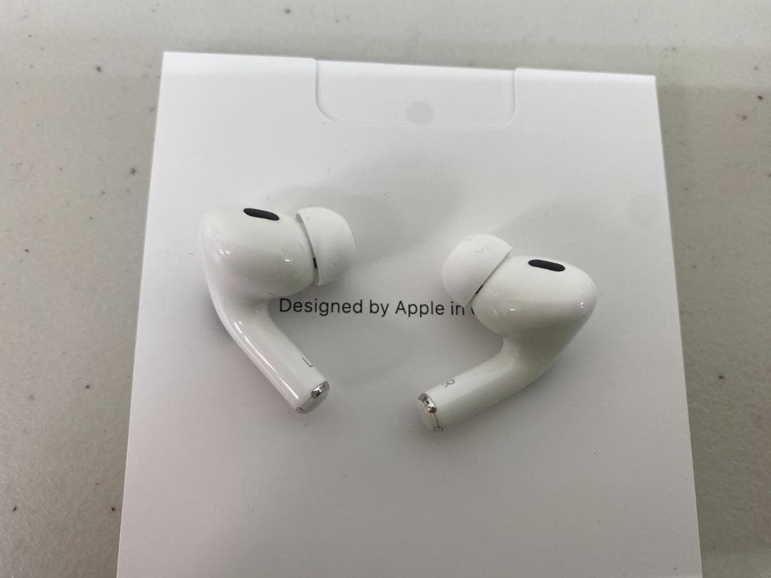 美品 AirPods Pro（第2世代）USB-C MTJV3J/A エアポッズ