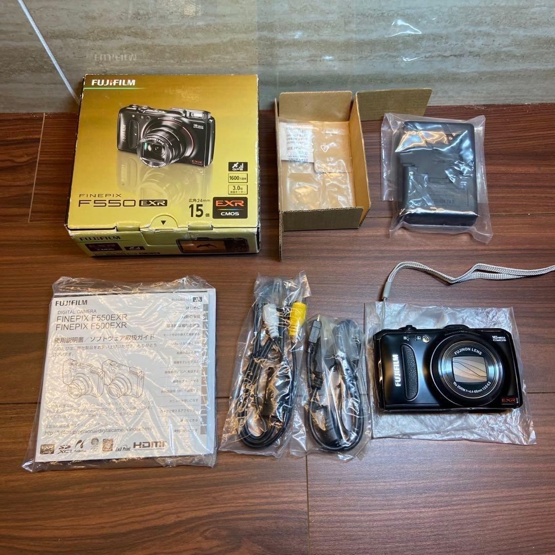 FUJIFILM FinePix F550 EXR デジカメ 4922