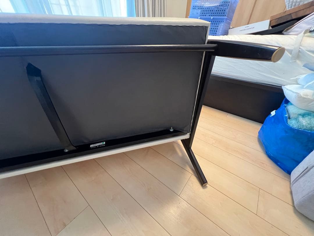 カリモク60 アイボリー