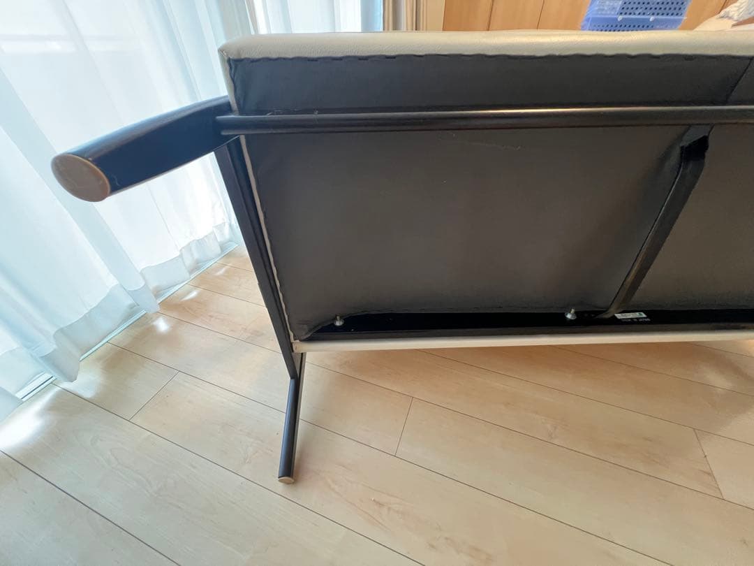 カリモク60 アイボリー