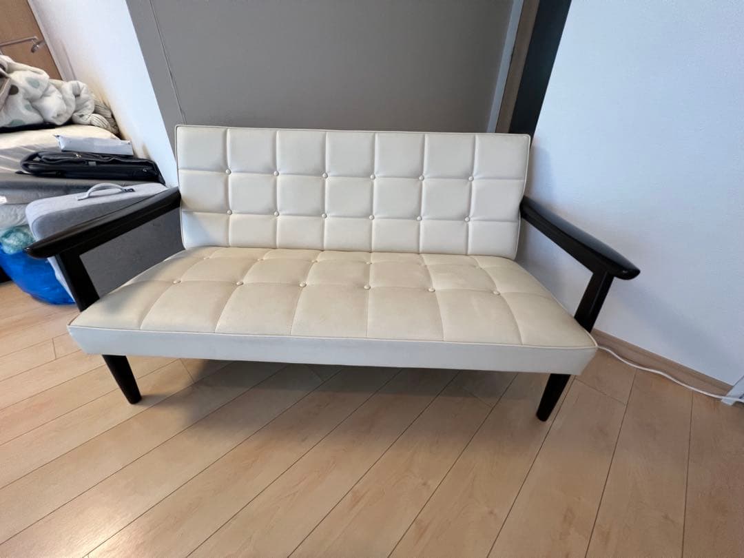 カリモク60 アイボリー