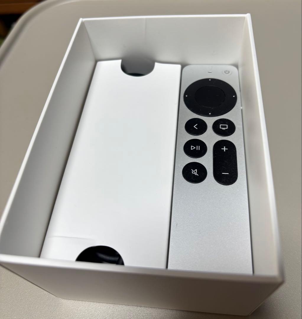 Apple TV 4K (第2世代) 本体とリモコン　128GB