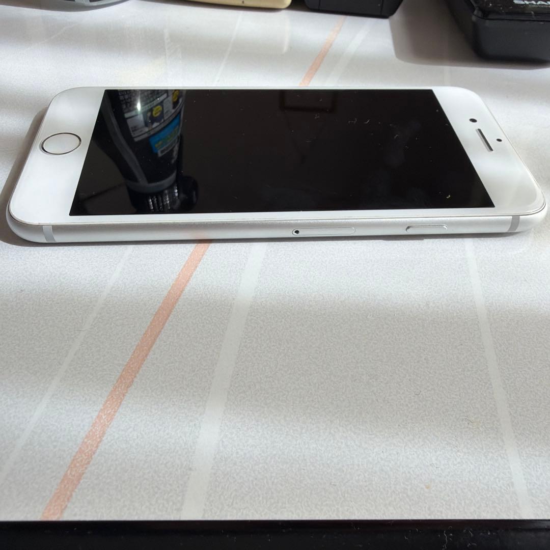P*h様 iPhone8 32GB シルバー ジャンク品