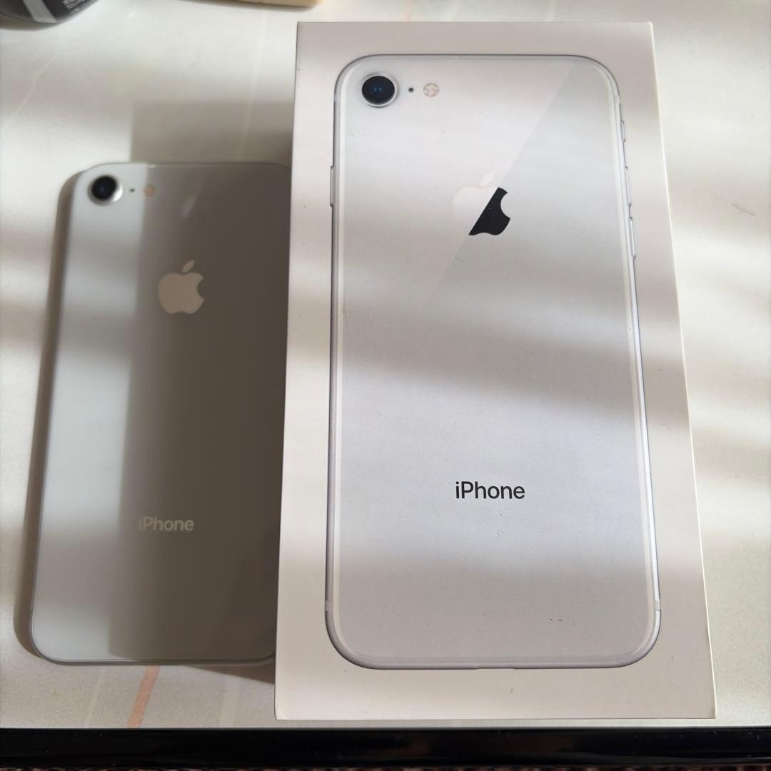 P*h様 iPhone8 32GB シルバー ジャンク品