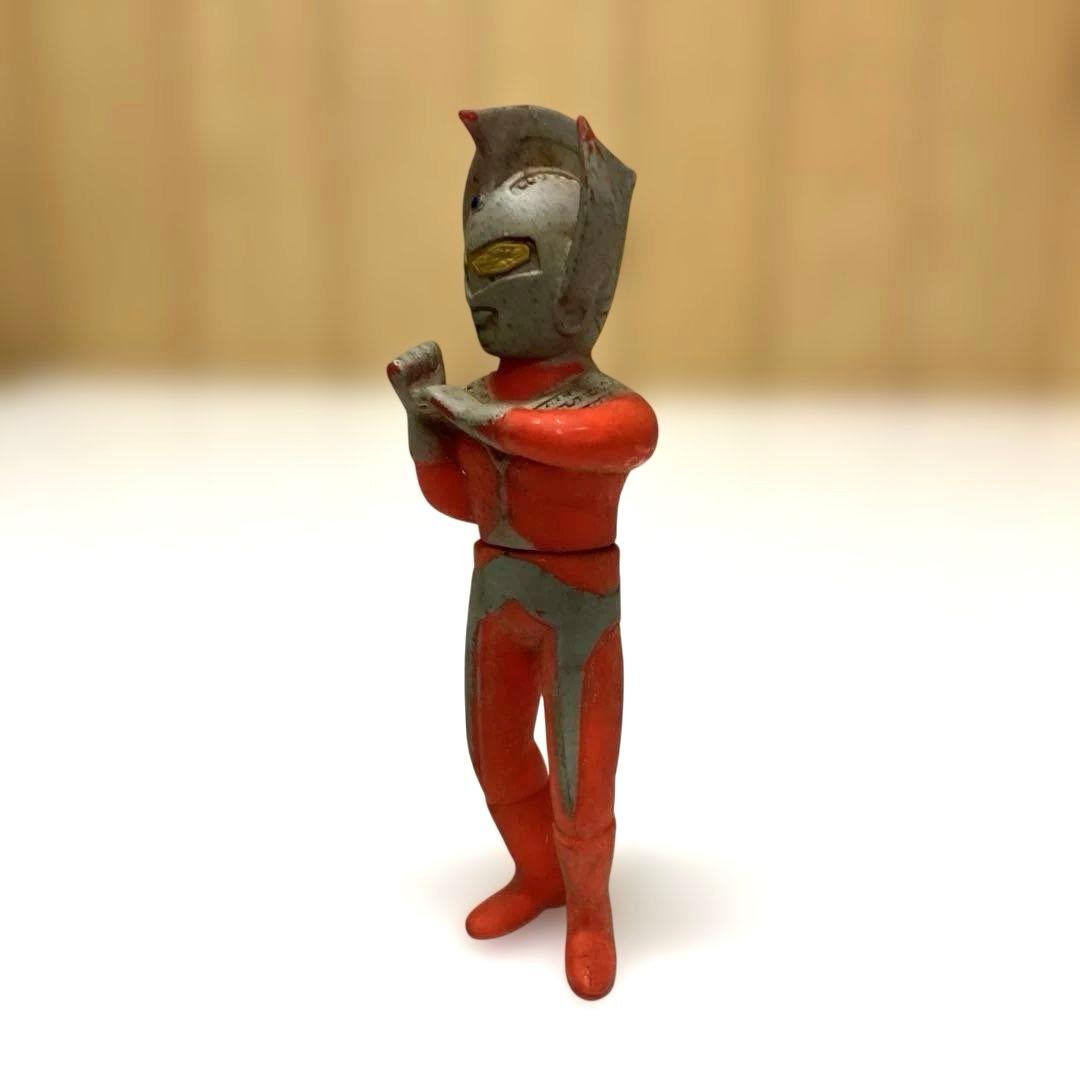 ESH039ブルマァク製「ウルトラマンタロウ」ソフビフィギュア