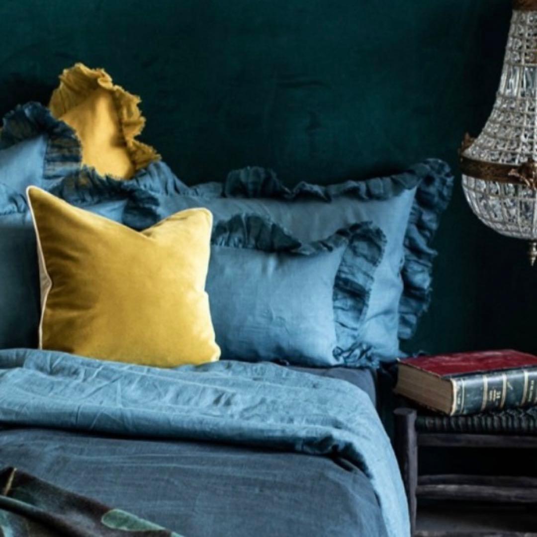 BORGO DELLE TOVAGLIE ボルゴ フリルクッションカバー 水色