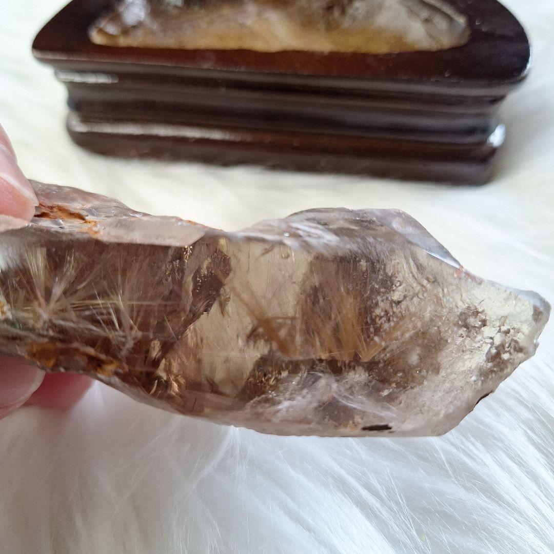 ★天然石★透明感がハンパないルチルクォーツ(台座付)