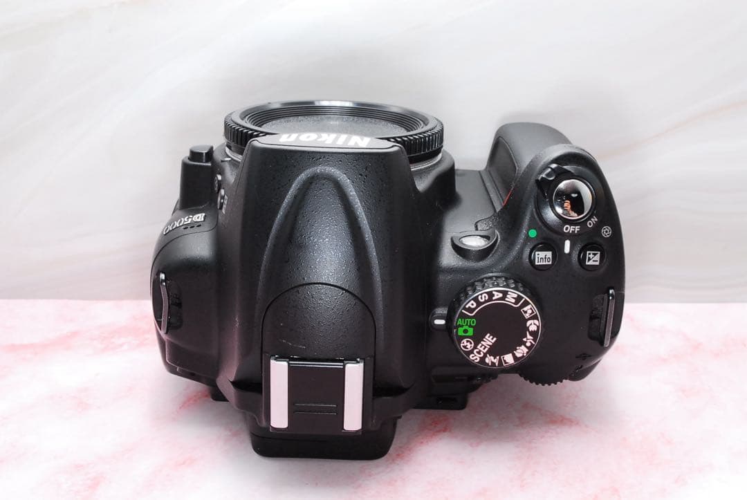 入門機に最適✨Nikon D5000✨一眼レフカメラ✨スマホ転送OK