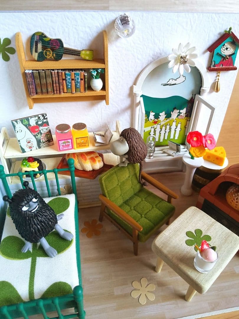 MOOMINフィギュア＆ドールハウス【LEDライト、カバー付き】セット