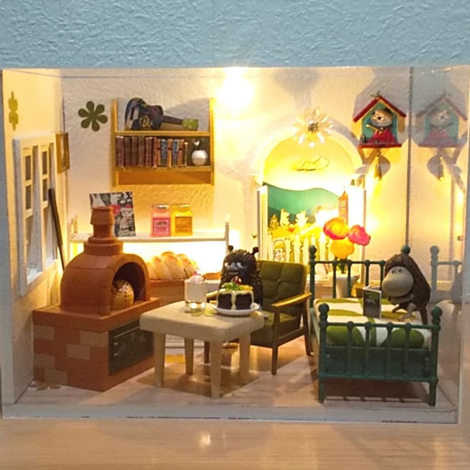 MOOMINフィギュア＆ドールハウス【LEDライト、カバー付き】セット