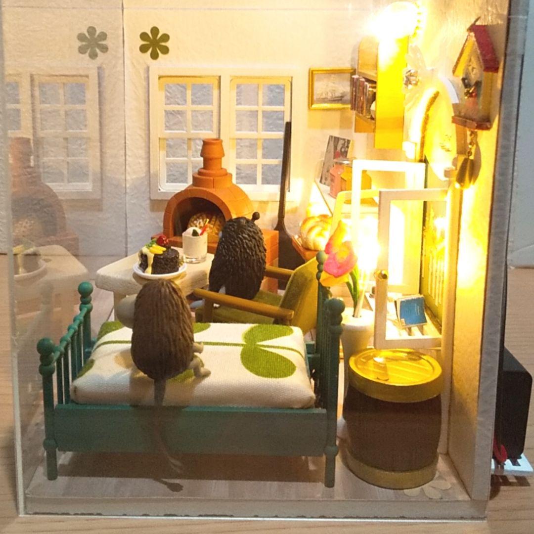 MOOMINフィギュア＆ドールハウス【LEDライト、カバー付き】セット