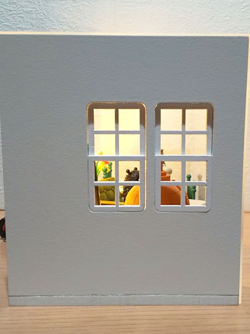 MOOMINフィギュア＆ドールハウス【LEDライト、カバー付き】セット