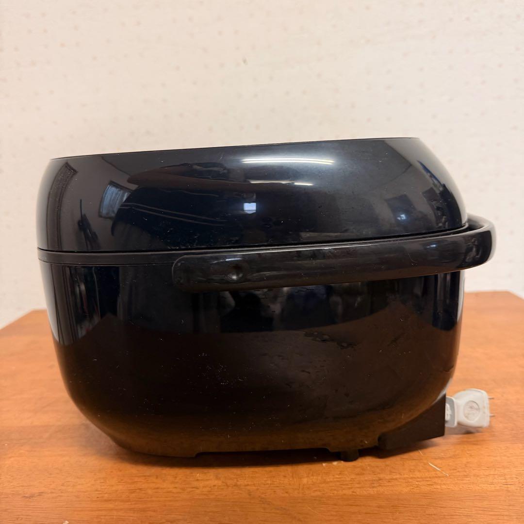 ●美品 Panasonic パナソニック IH炊飯器 3号炊き SR-KT069