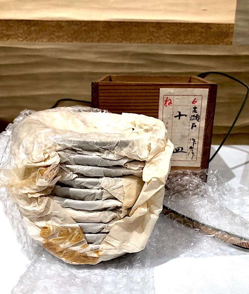 瀬戸焼　加藤景正二十五世作介 作　古瀬戸写　小皿　十客　共箱　無傷。