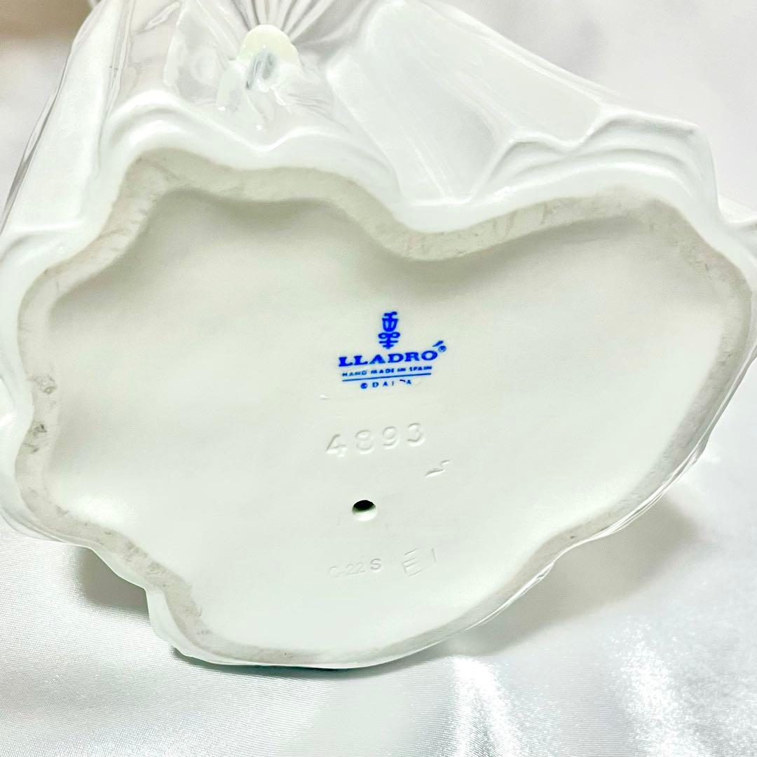 美品！ リヤドロ 仔犬を抱く貴婦人 仔犬とお散歩 犬4893 陶器 置物