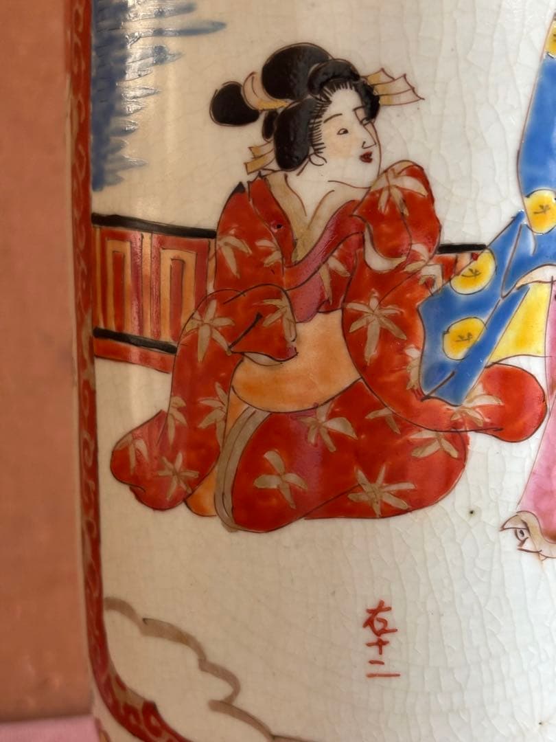 江戸期柿右衛門色絵牡丹花蝶鳳凰歌舞伎役者文尺ニ寸輪花しぼり口瓶　検輸出用初期