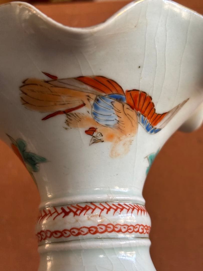 江戸期柿右衛門色絵牡丹花蝶鳳凰歌舞伎役者文尺ニ寸輪花しぼり口瓶　検輸出用初期