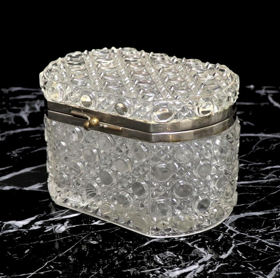 オールド・バカラ 1890年 大型 ディアマン・ピエーリー ジュエリーボックス