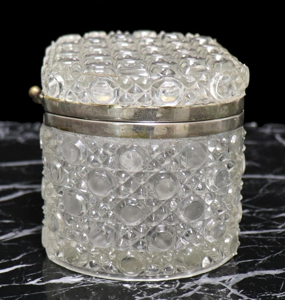 オールド・バカラ 1890年 大型 ディアマン・ピエーリー ジュエリーボックス