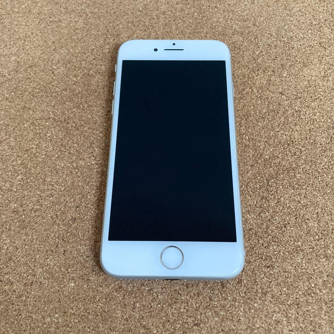 791 電池ほぼ新品☆比較的美品☆iPhone8 64GB SIMフリー☆