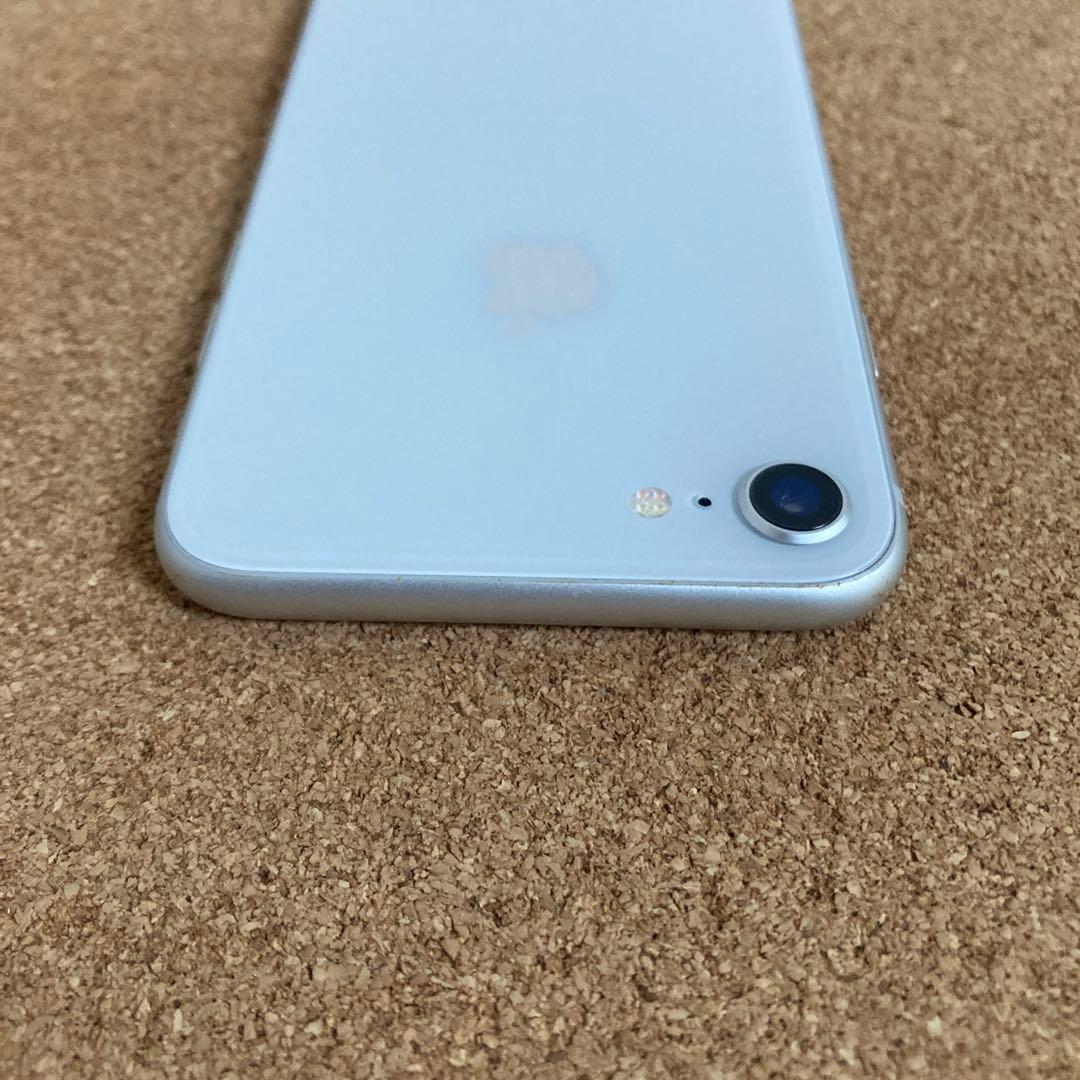 791 電池ほぼ新品☆比較的美品☆iPhone8 64GB SIMフリー☆