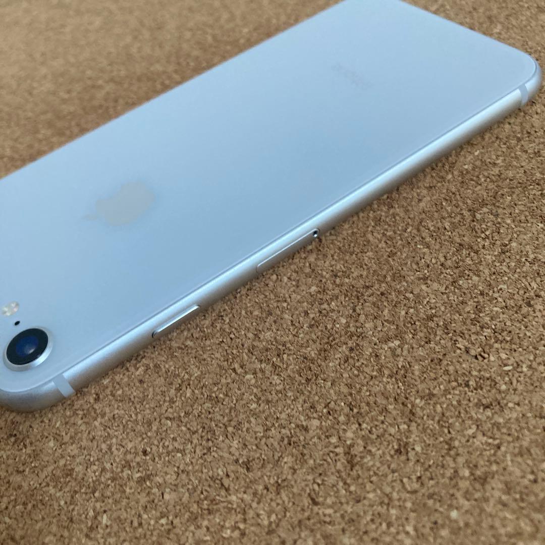 791 電池ほぼ新品☆比較的美品☆iPhone8 64GB SIMフリー☆