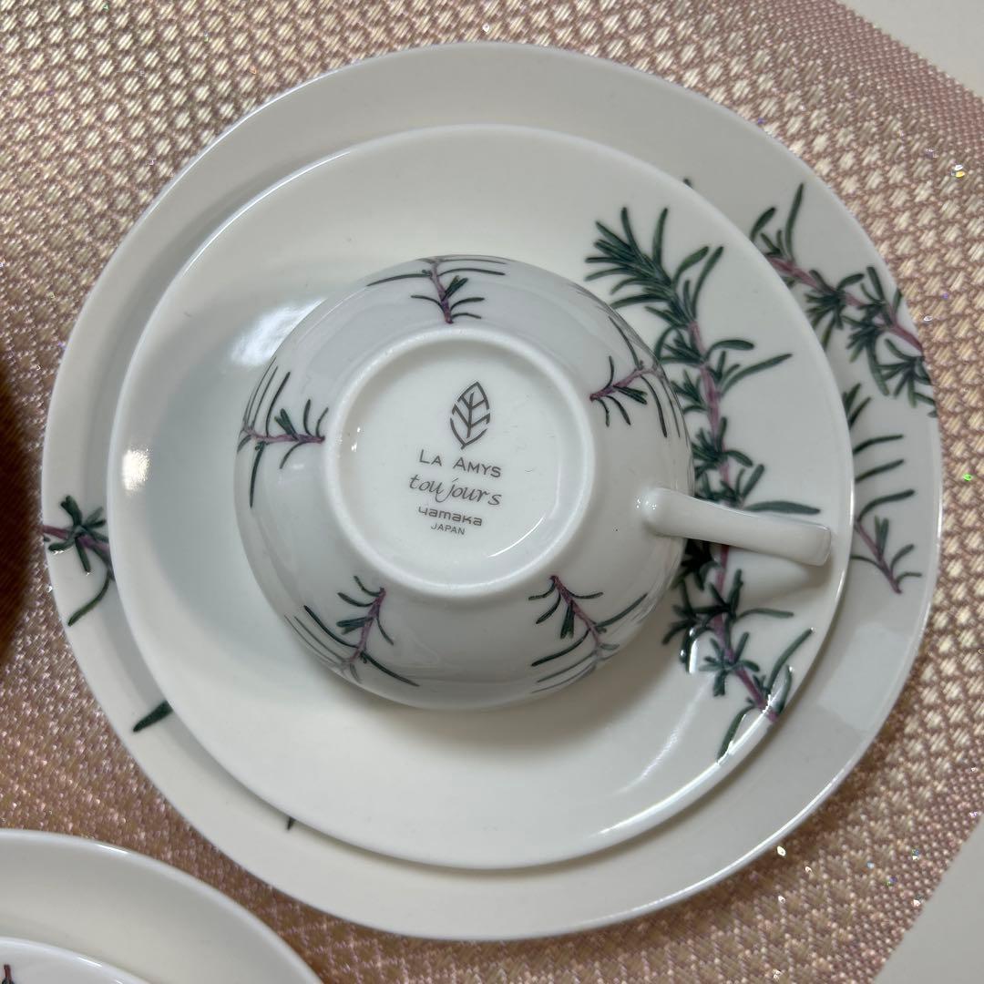 LA AMYS＊コーヒーカップ・トリオ・ケーキ皿・カップセット・ハーブ柄・3点