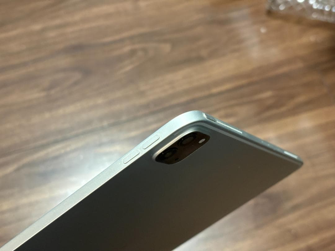 iPad Pro 12.9インチ 第4世代 / Magic Keyboard /