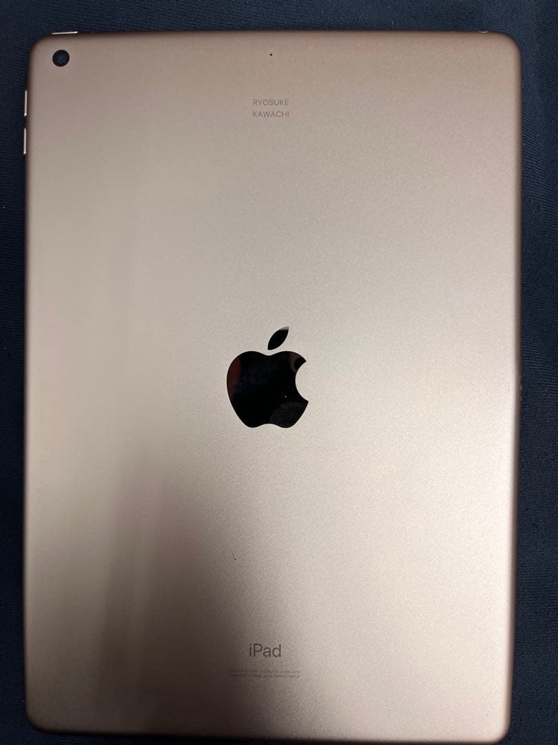ジ*ン様 iPad 第7世代　刻印入り　充電器不可