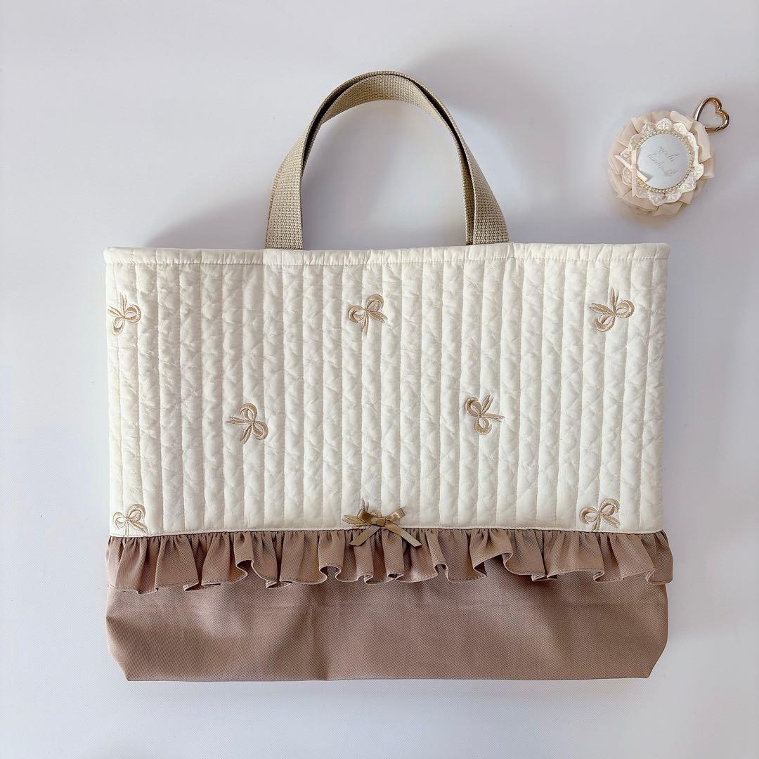 レッスンバッグ　上履き袋　体操着袋　ハンドメイド　ヌビ　りぼん　刺繍生地