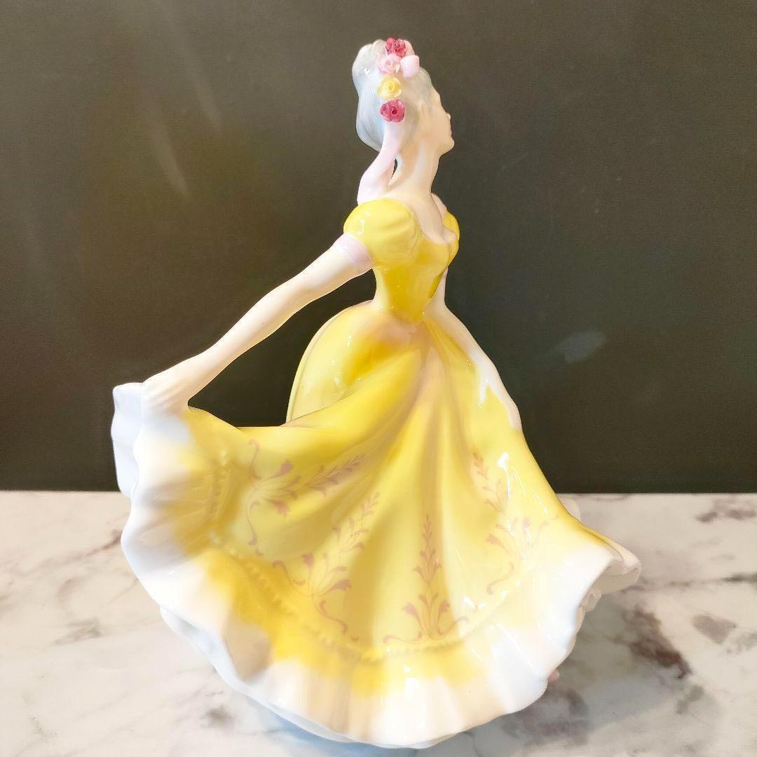 最終価格 ロイヤルドルトン ニネット 陶器 ダンス ハンドペイント 人形 置物