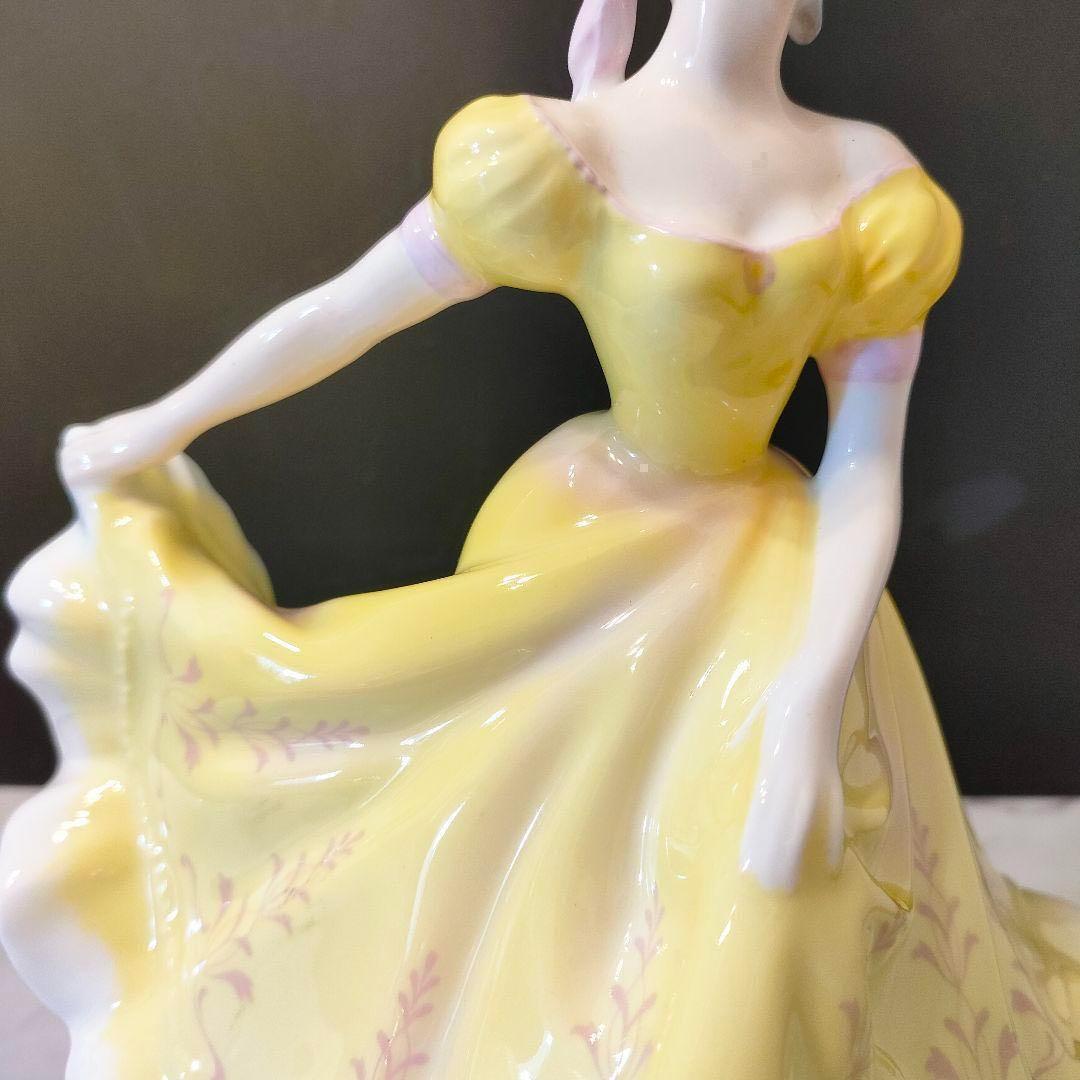 最終価格 ロイヤルドルトン ニネット 陶器 ダンス ハンドペイント 人形 置物