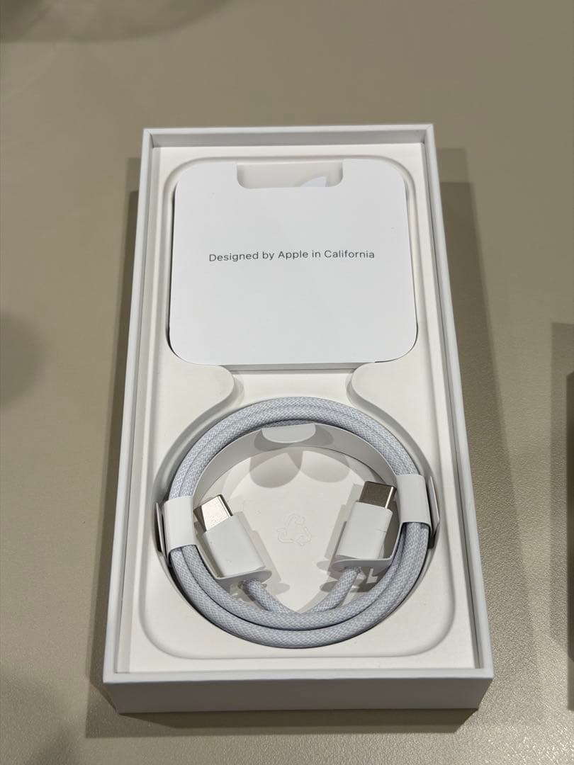 iPhone 15 Pro ブラックチタニウム 128GB おまけ付き