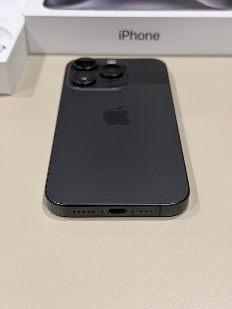 iPhone 15 Pro ブラックチタニウム 128GB おまけ付き