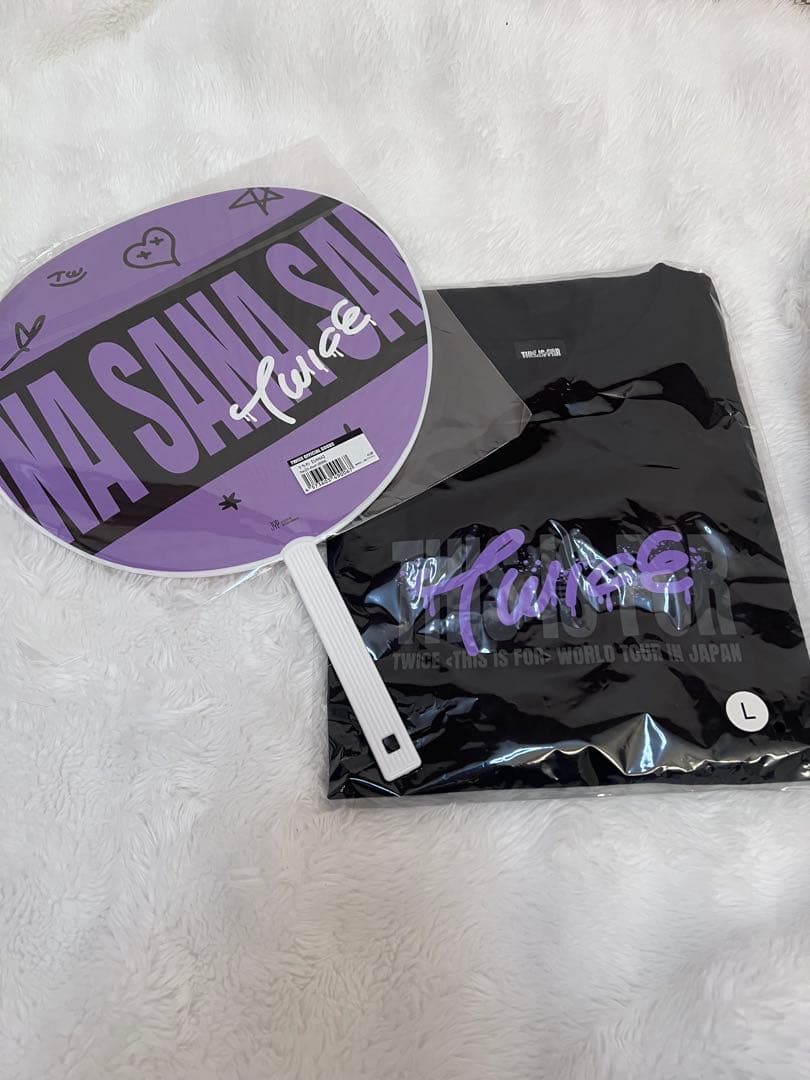 TWICETHIS IS FORツアーTシャツＬサイズサナ新品未開封