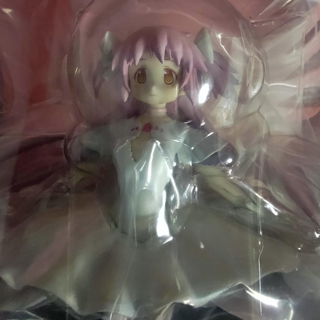 一番くじプレミアム　まどマギ　アルティメットまどか　プレミアムフィギュア