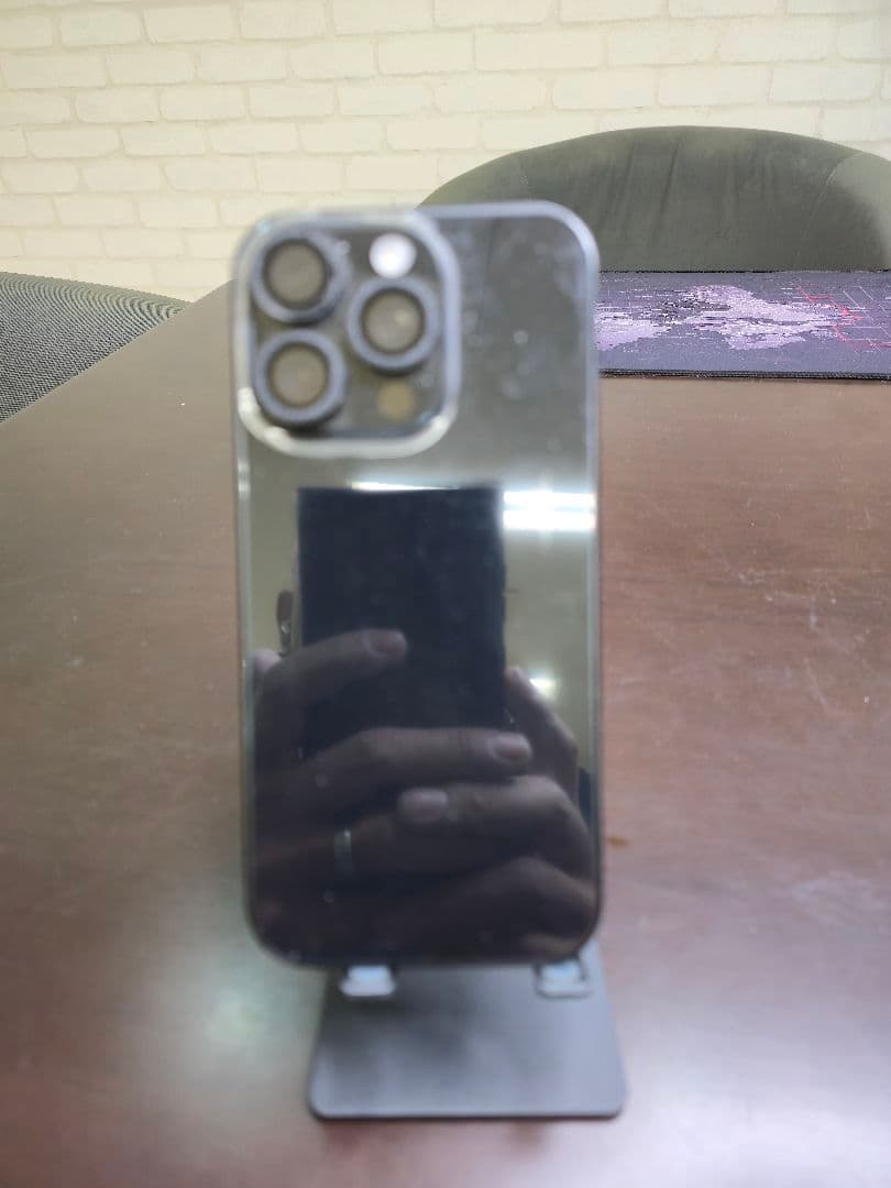 アメリカ版iPhone16pro 1TB SIMフリー ブラックチタニウム 美品